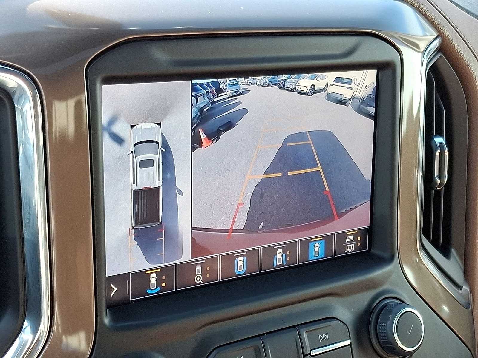 Thumbnail: 2022 Chevrolet Silverado 1500 - 20