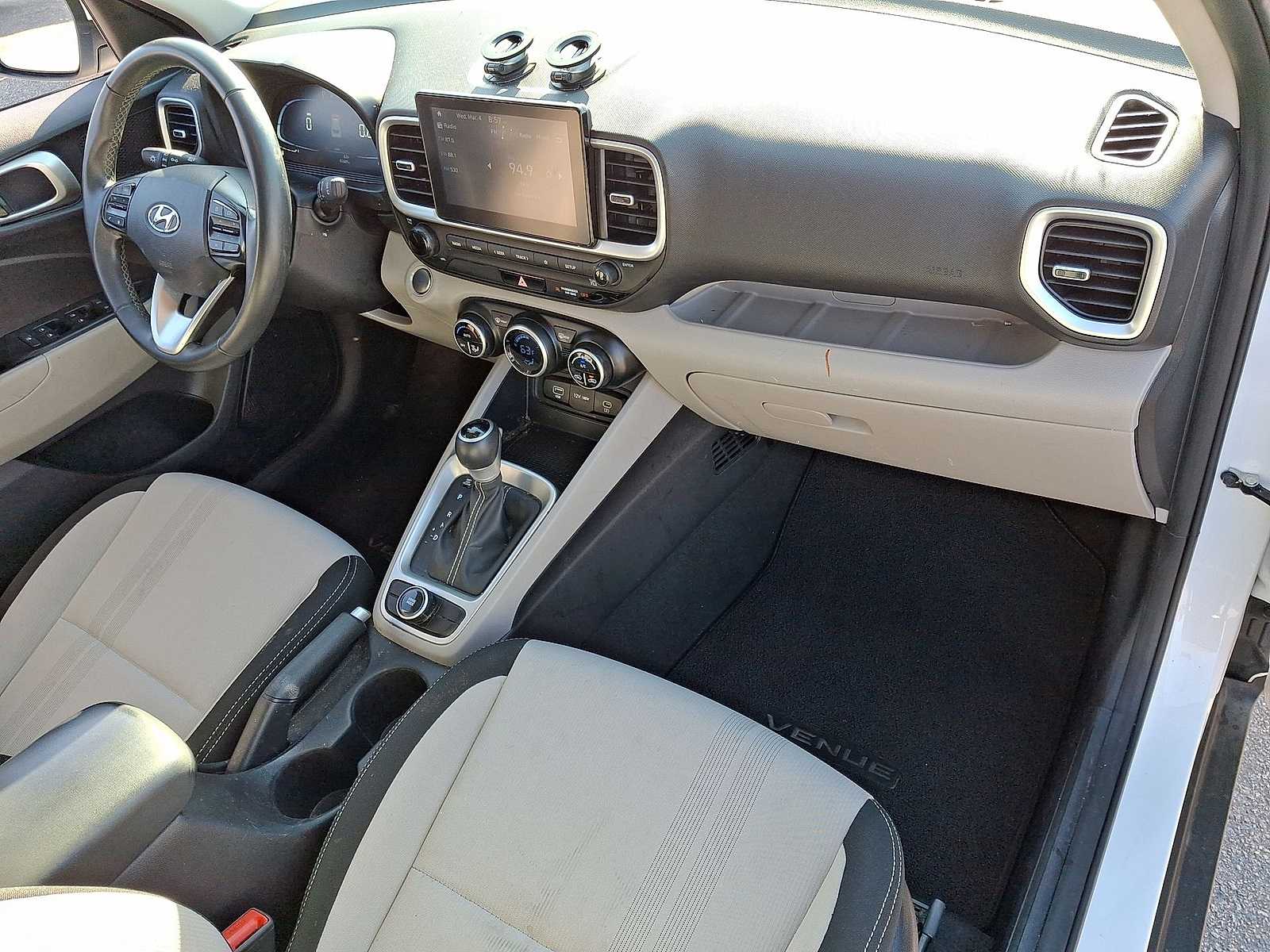 Thumbnail: 2024 Hyundai Venue - 33