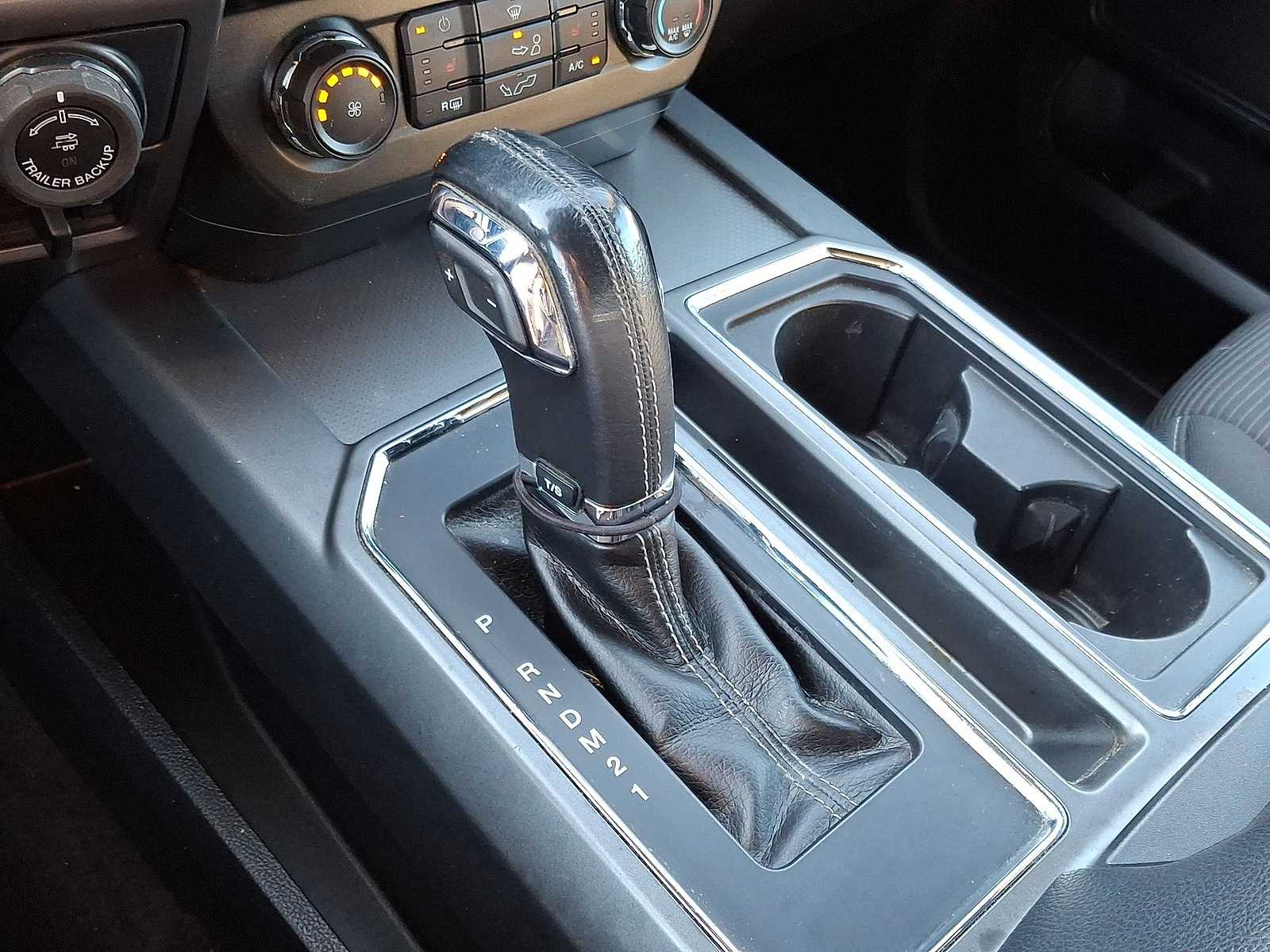 Thumbnail: 2016 Ford F-150 - 21