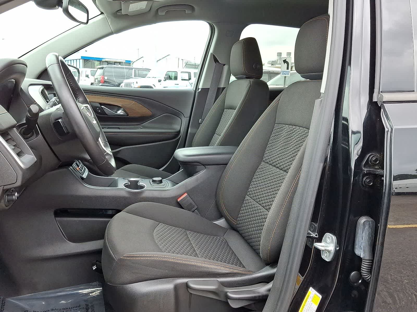 Thumbnail: 2020 GMC Terrain - 24