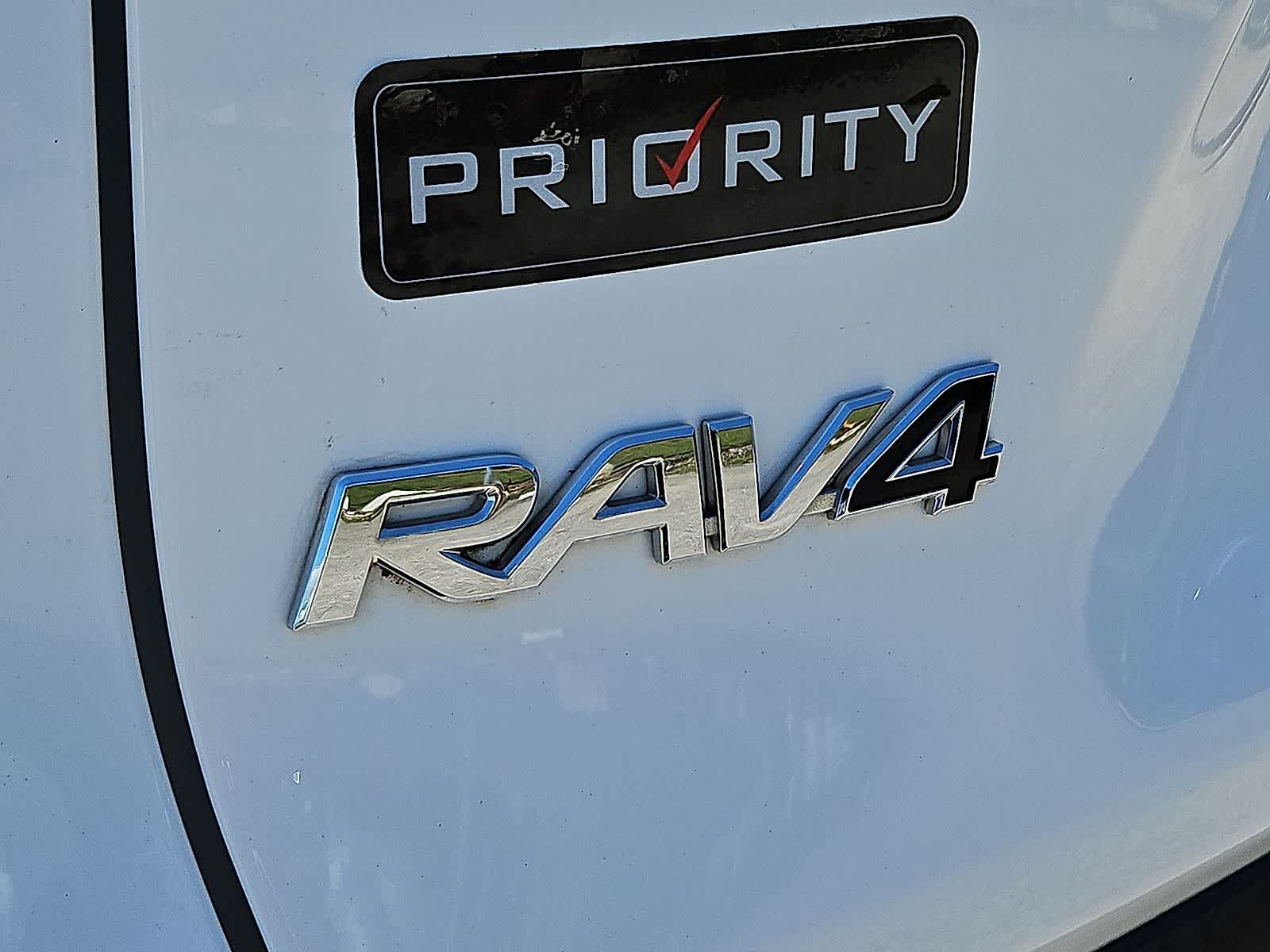 Thumbnail: 2022 Toyota RAV4 - 36