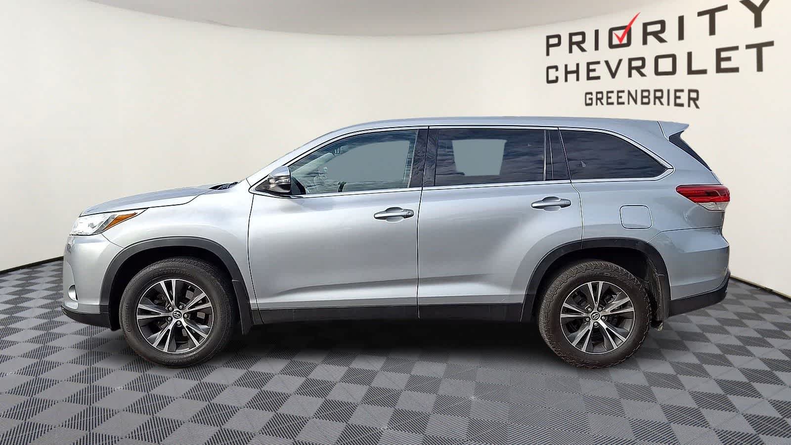 Thumbnail: 2019 Toyota Highlander - 5
