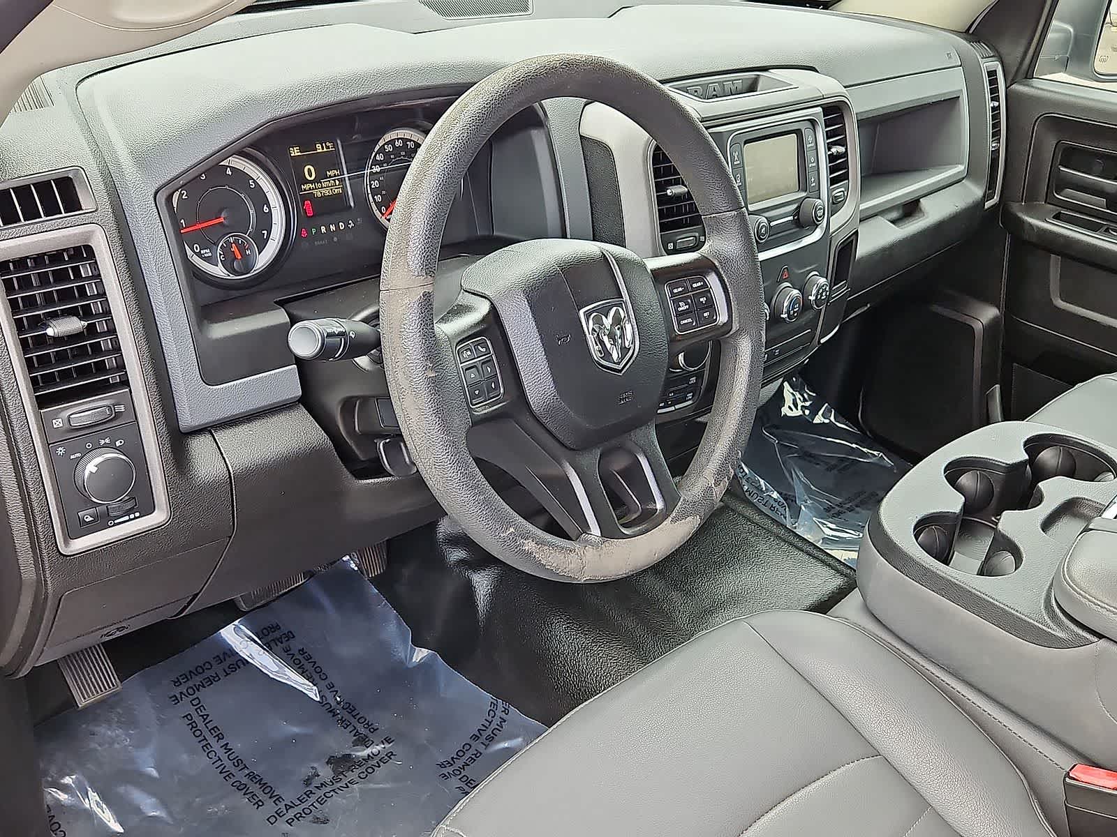 Thumbnail: 2019 RAM 1500 Classic - 16