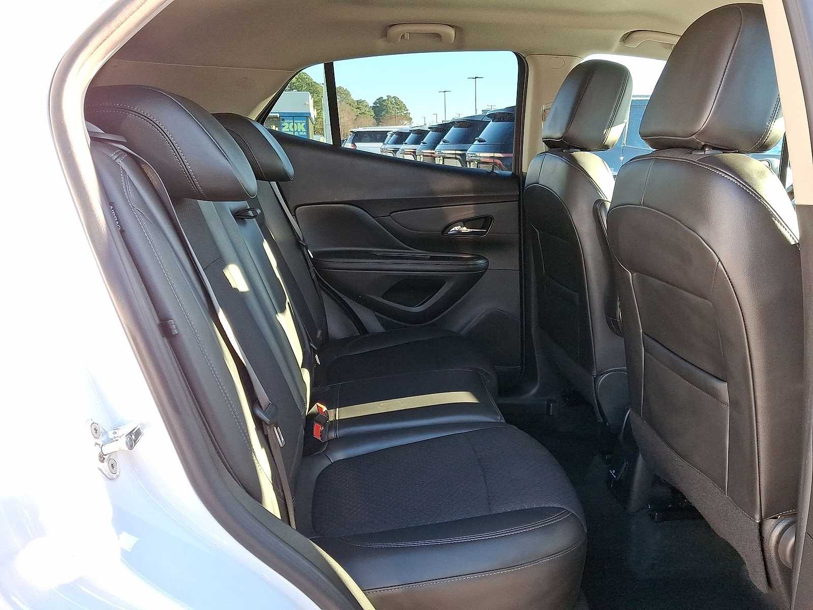 Thumbnail: 2022 Buick Encore - 30