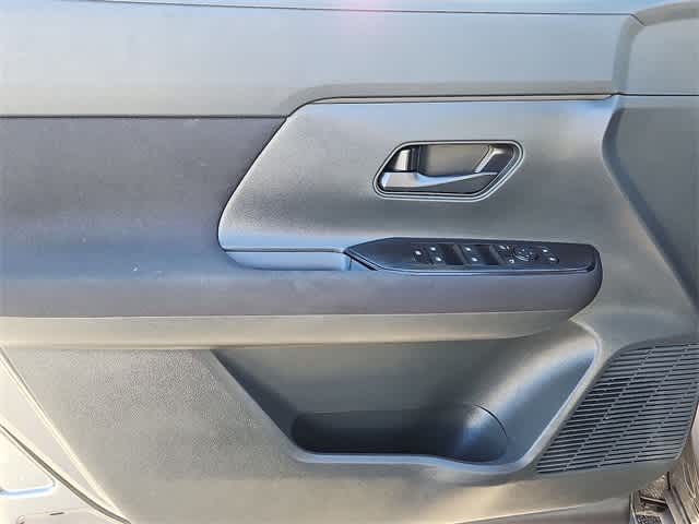 Thumbnail: 2025 Nissan Kicks - 26