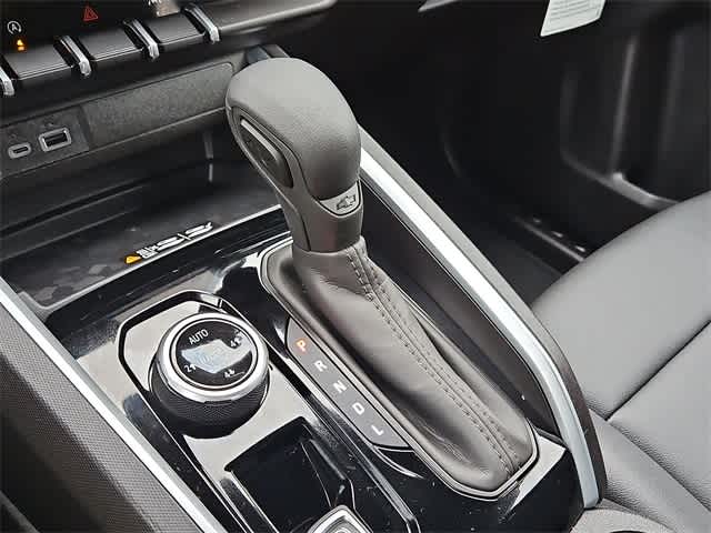 Thumbnail: 2026 Chevrolet Colorado - 12