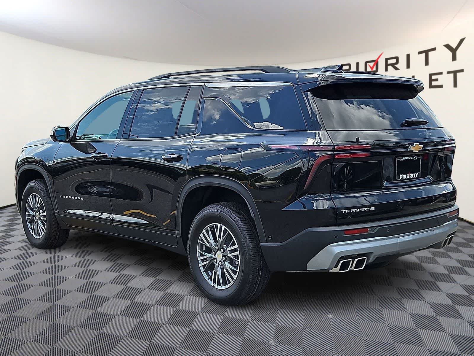 Thumbnail: 2025 Chevrolet Traverse - 6