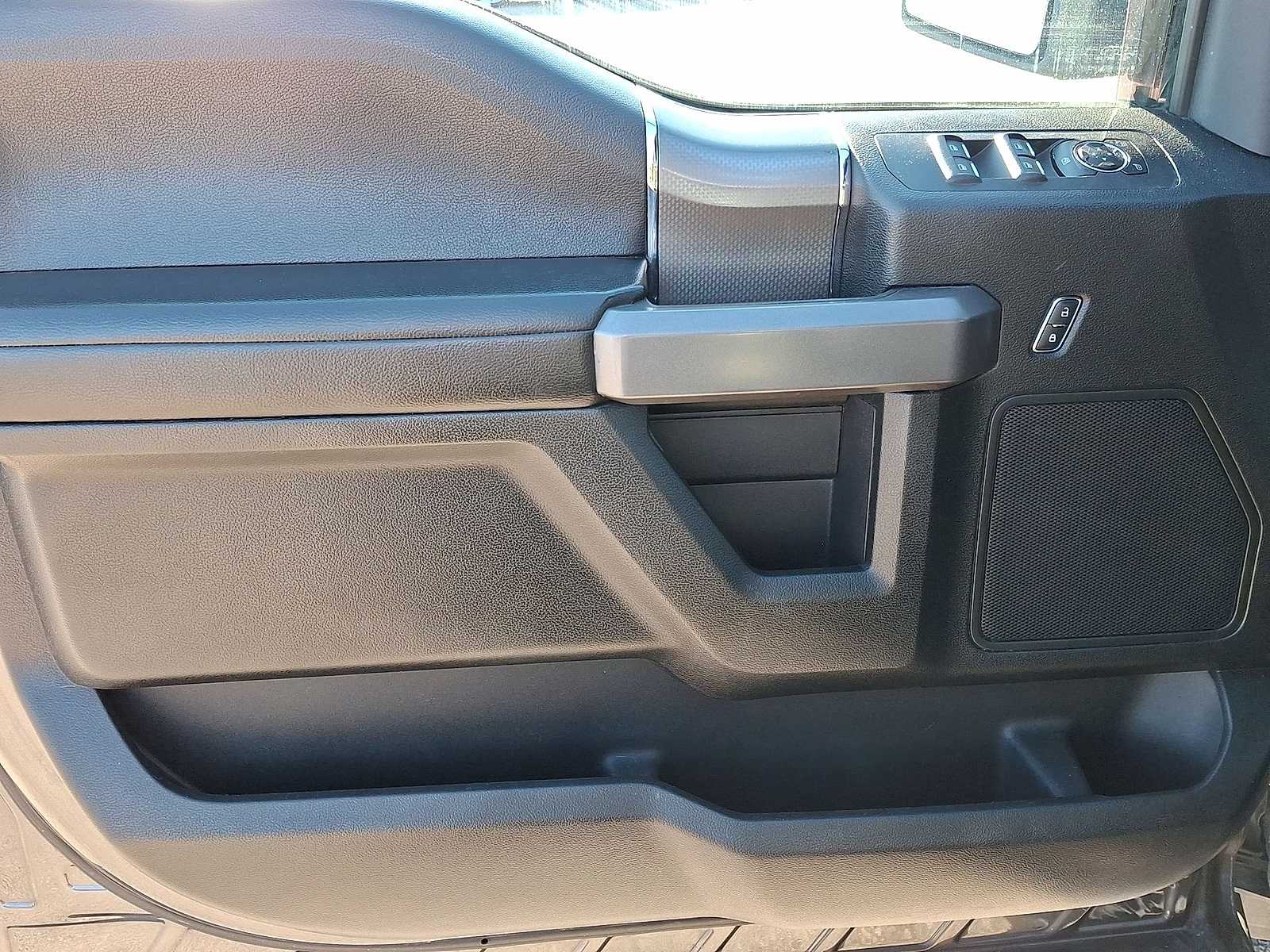 Thumbnail: 2016 Ford F-150 - 26