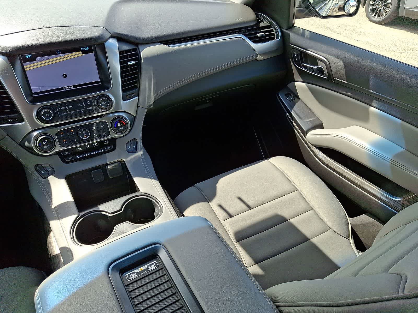 Thumbnail: 2016 Chevrolet Tahoe - 12
