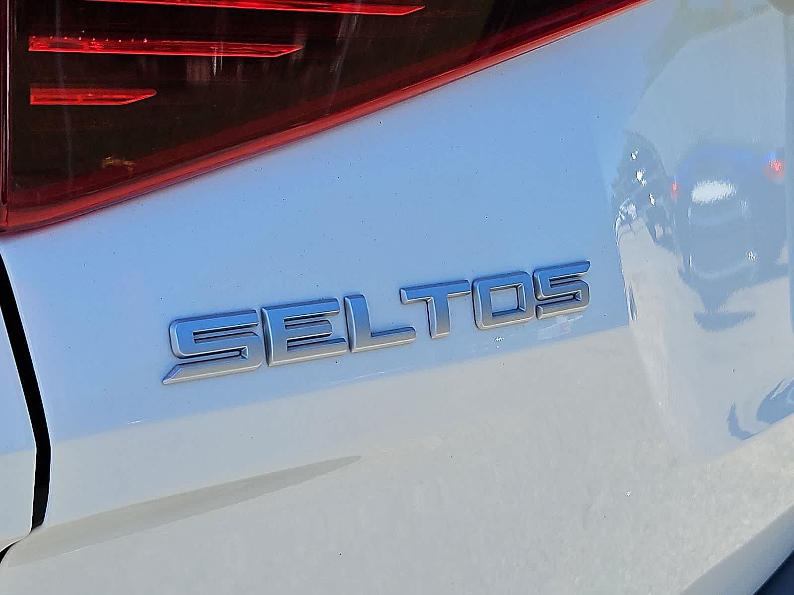 Thumbnail: 2023 Kia Seltos - 36