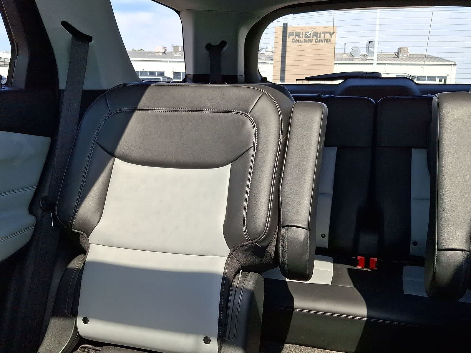 Thumbnail: 2022 Ford Explorer - 13