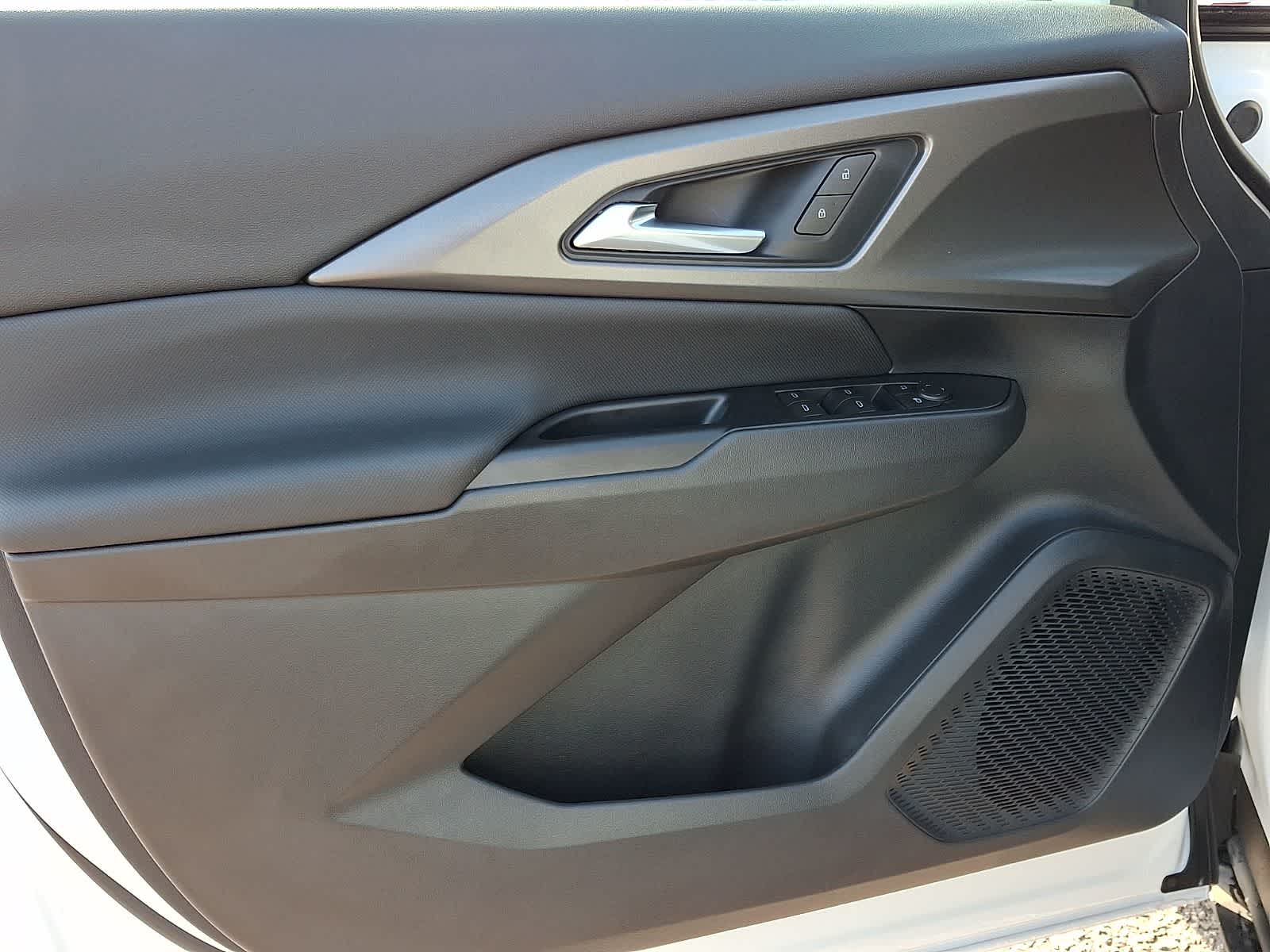 Thumbnail: 2026 Chevrolet Equinox - 10