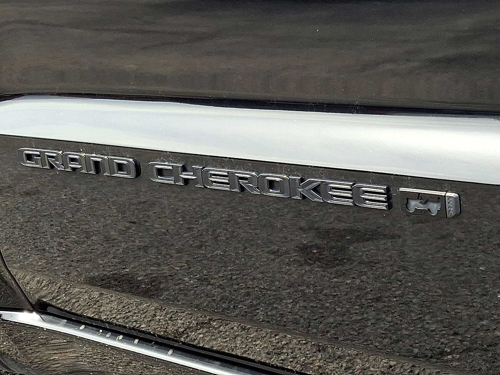 Thumbnail: 2022 Jeep Grand Cherokee - 37