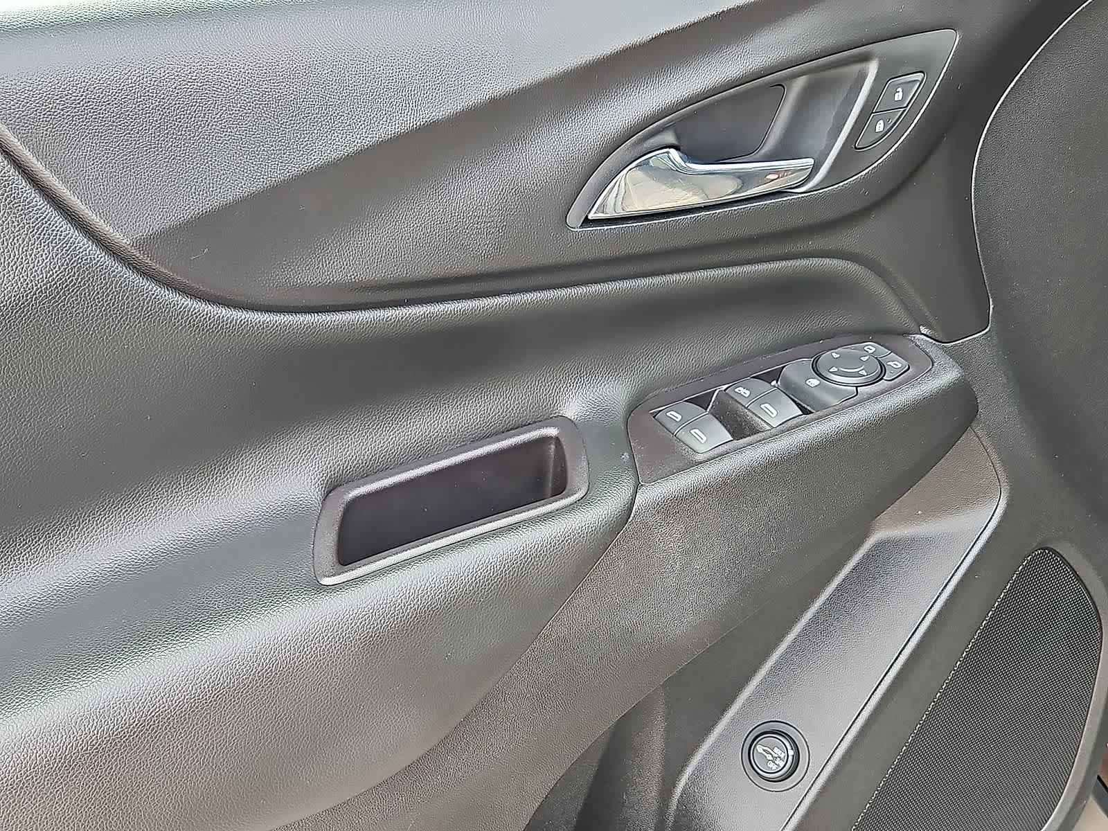 Thumbnail: 2020 Chevrolet Equinox - 28