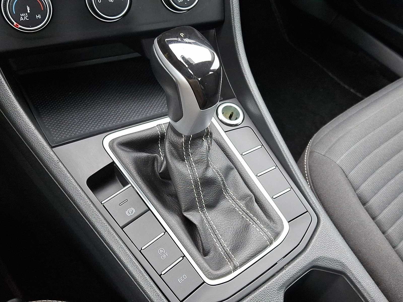 Thumbnail: 2024 Volkswagen Jetta - 21