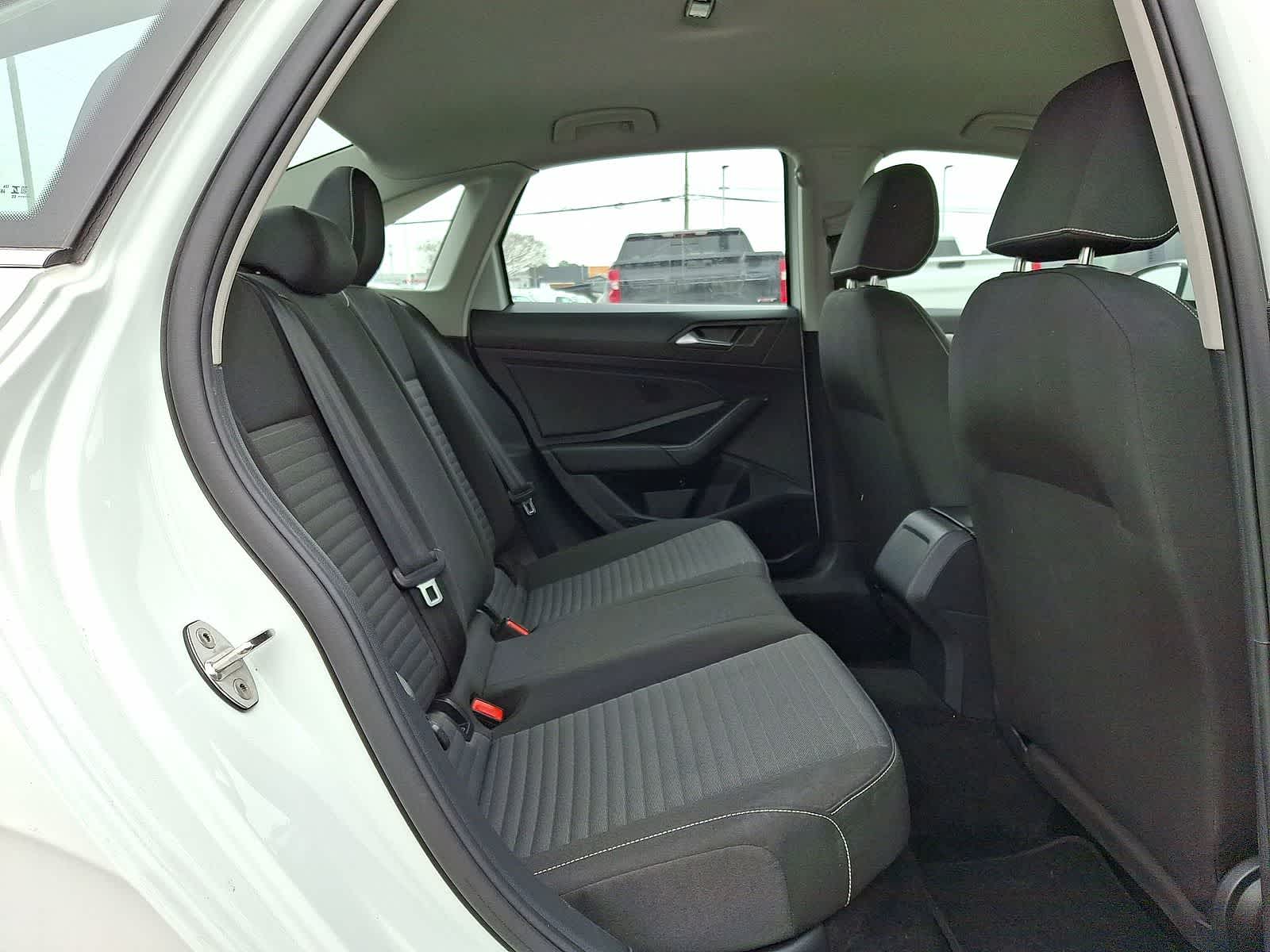 Thumbnail: 2024 Volkswagen Jetta - 29