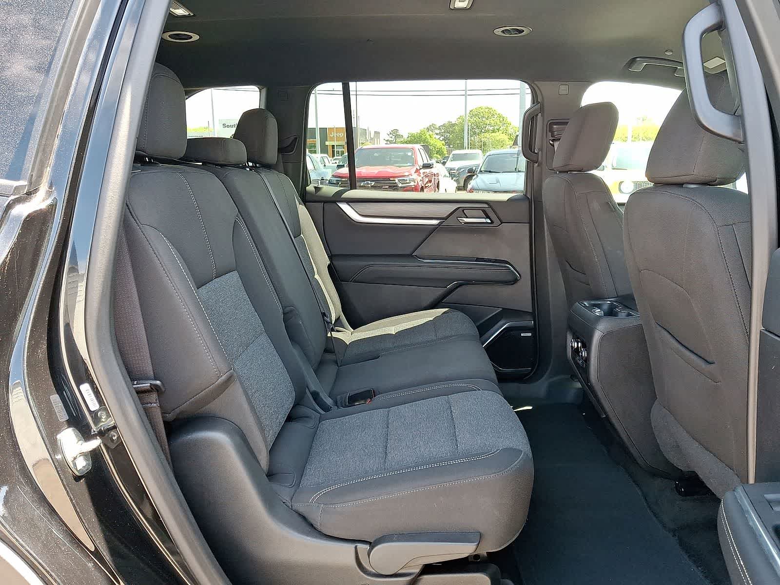 Thumbnail: 2025 GMC Acadia - 33