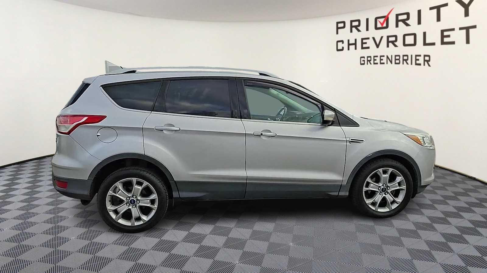 Thumbnail: 2015 Ford Escape - 9