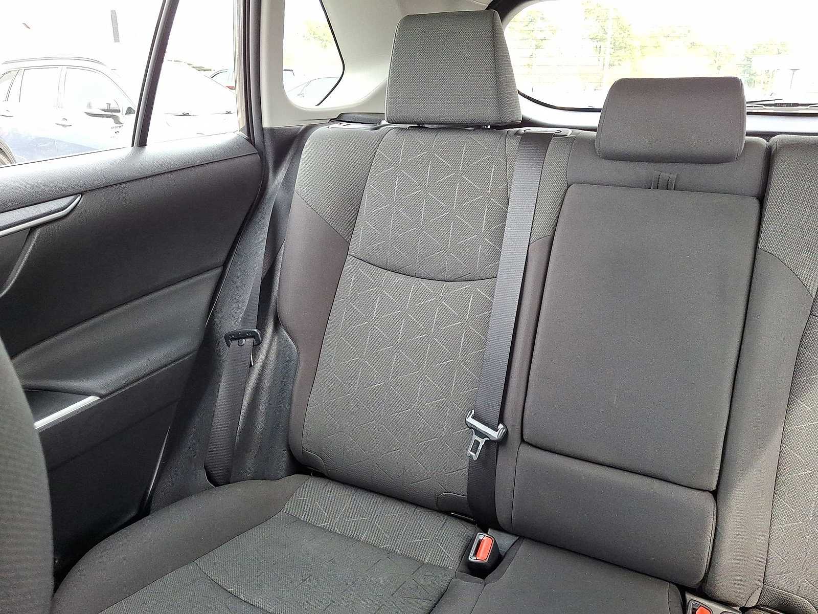 Thumbnail: 2022 Toyota RAV4 - 13