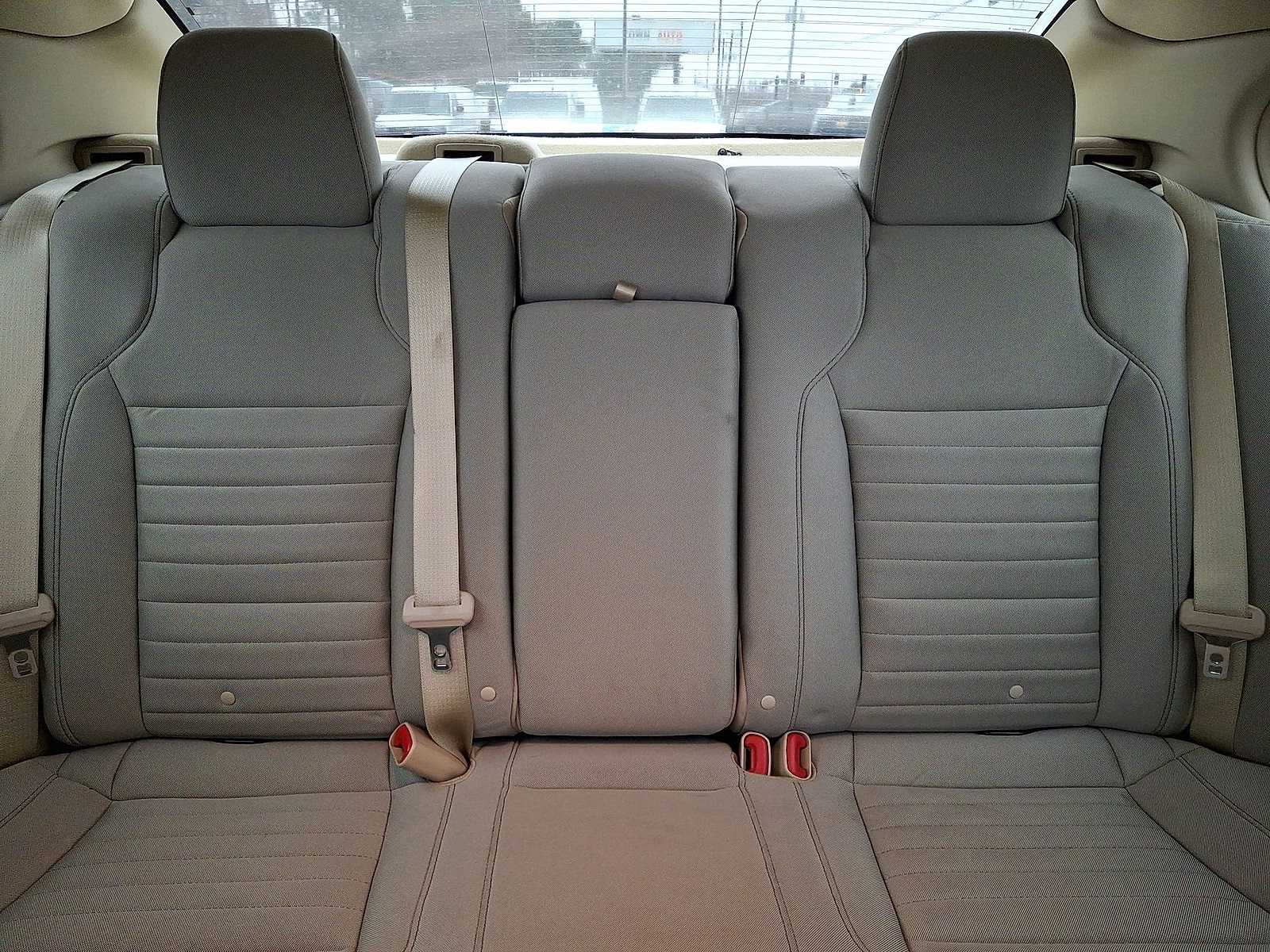 Thumbnail: 2018 Ford Taurus - 14