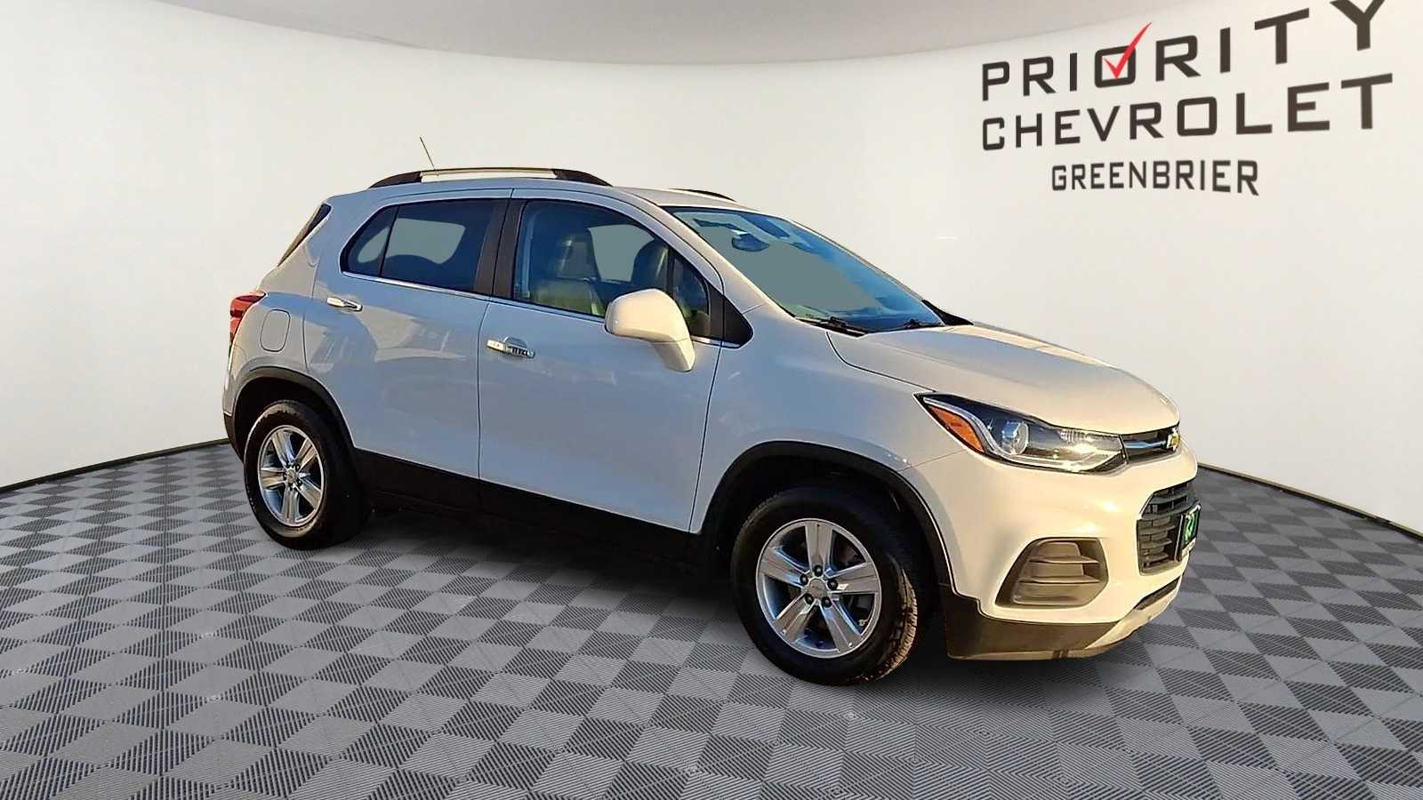 Thumbnail: 2019 Chevrolet Trax - 2