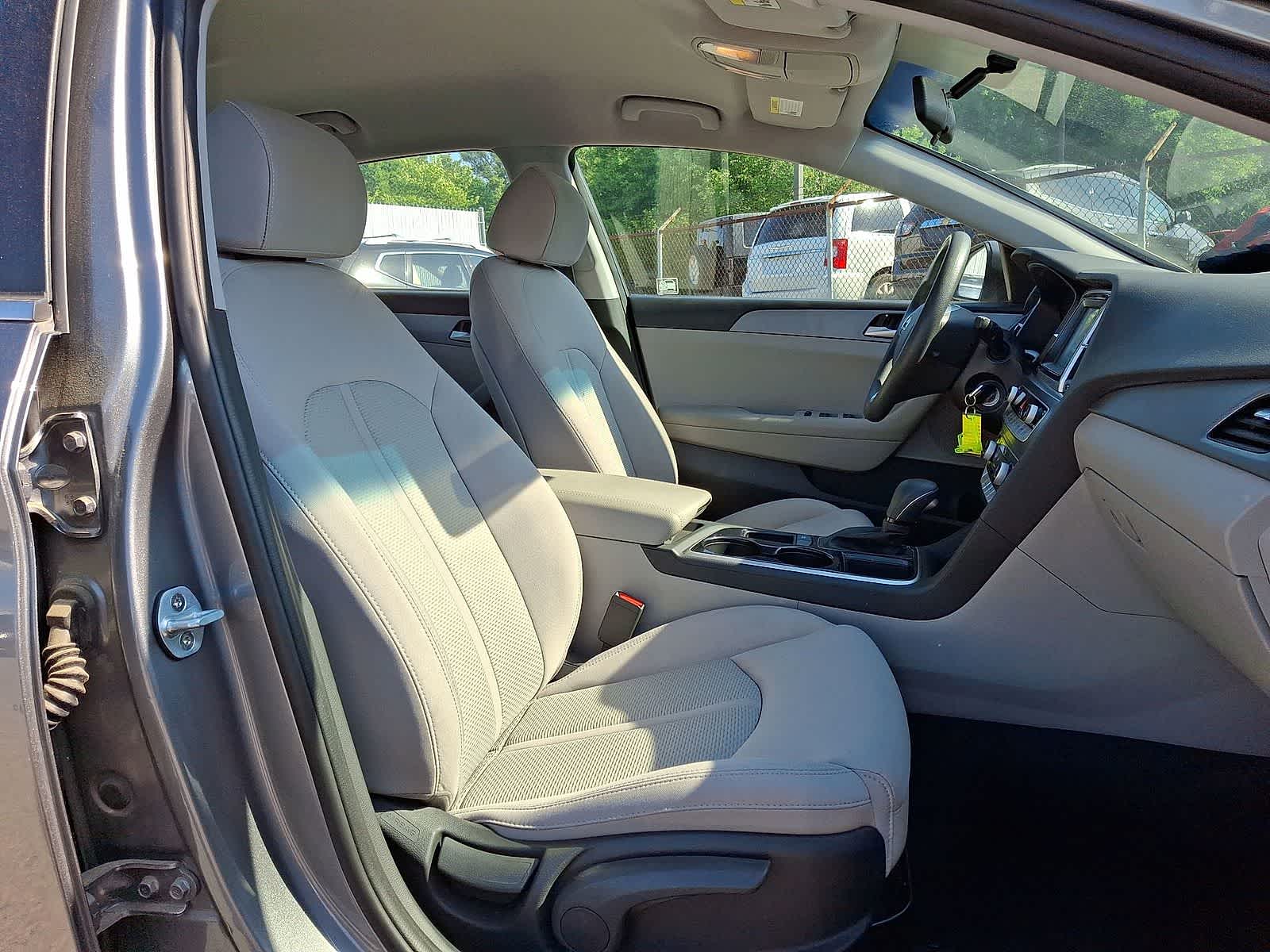 Thumbnail: 2018 Hyundai Sonata - 30