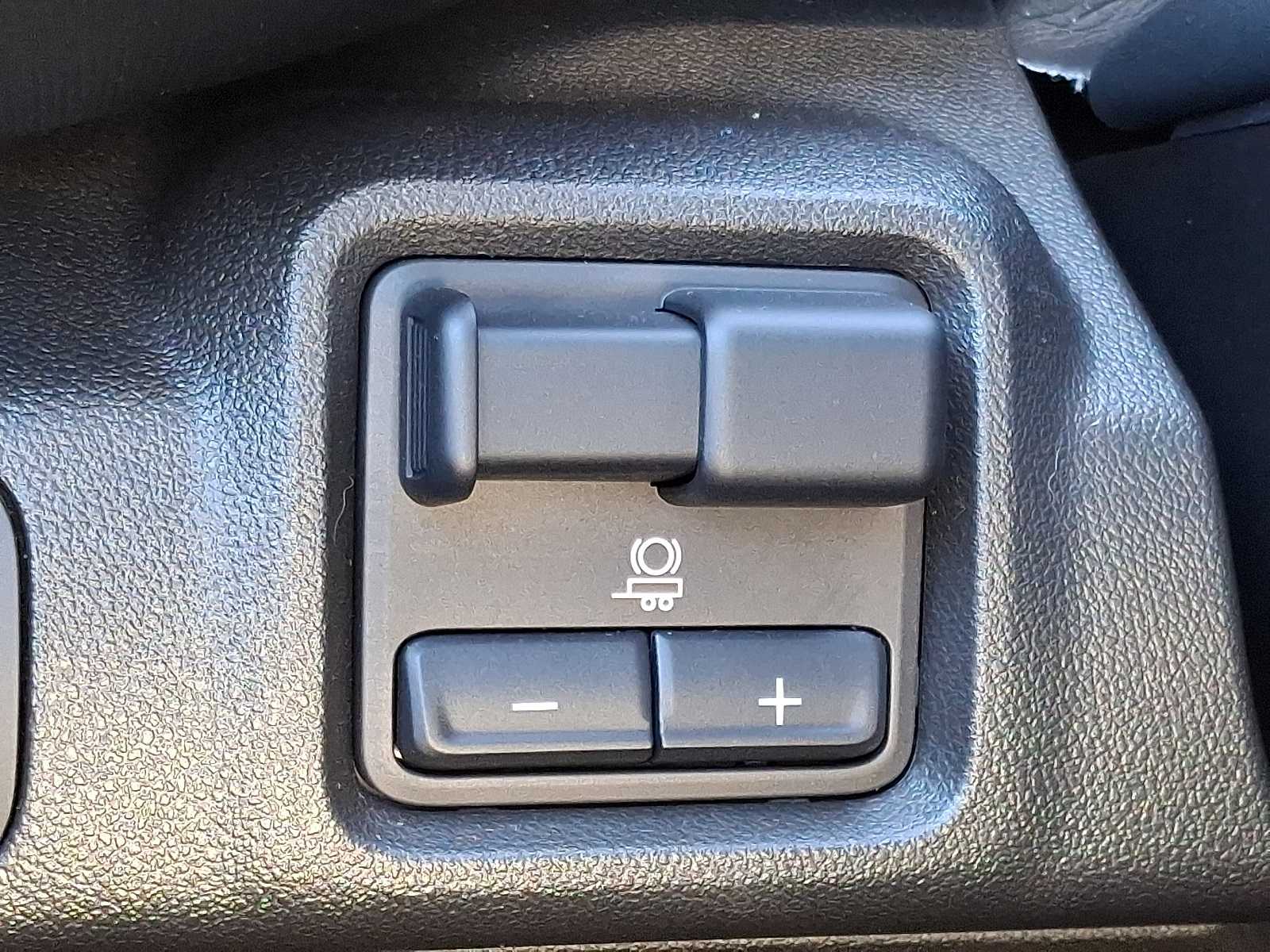 Thumbnail: 2024 Chevrolet Silverado EV - 15