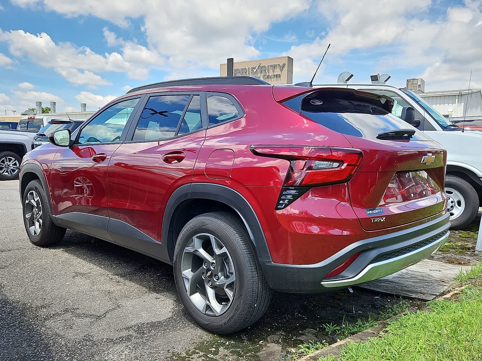 Thumbnail: 2025 Chevrolet Trax - 4