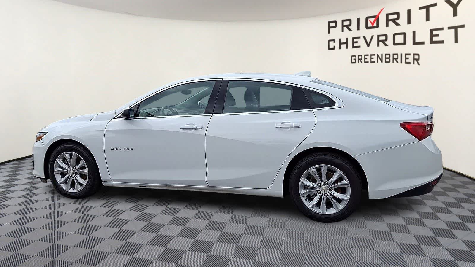 Thumbnail: 2023 Chevrolet Malibu - 6