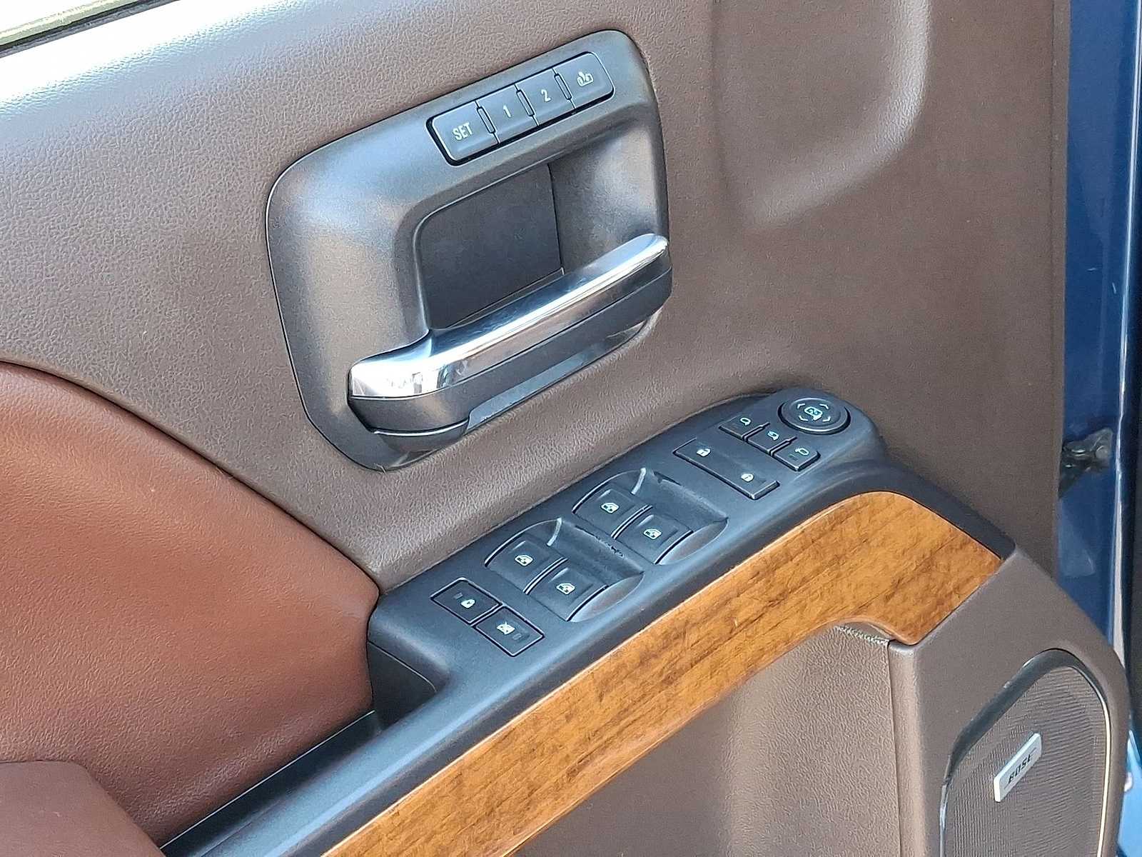 Thumbnail: 2015 Chevrolet Silverado 1500 - 27