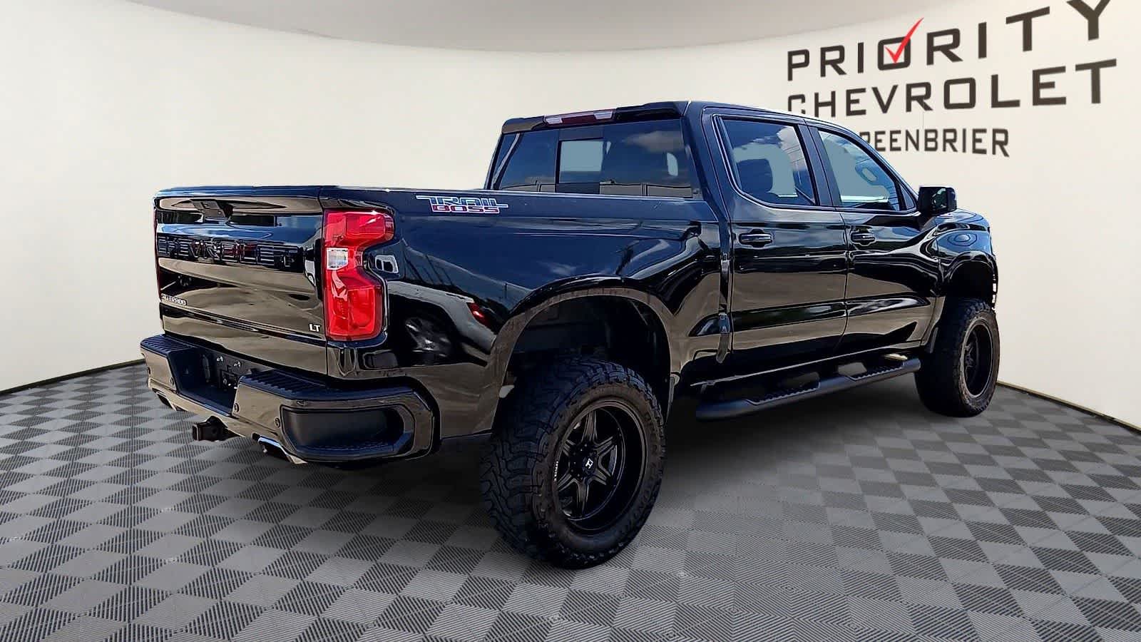 Thumbnail: 2020 Chevrolet Silverado 1500 - 8