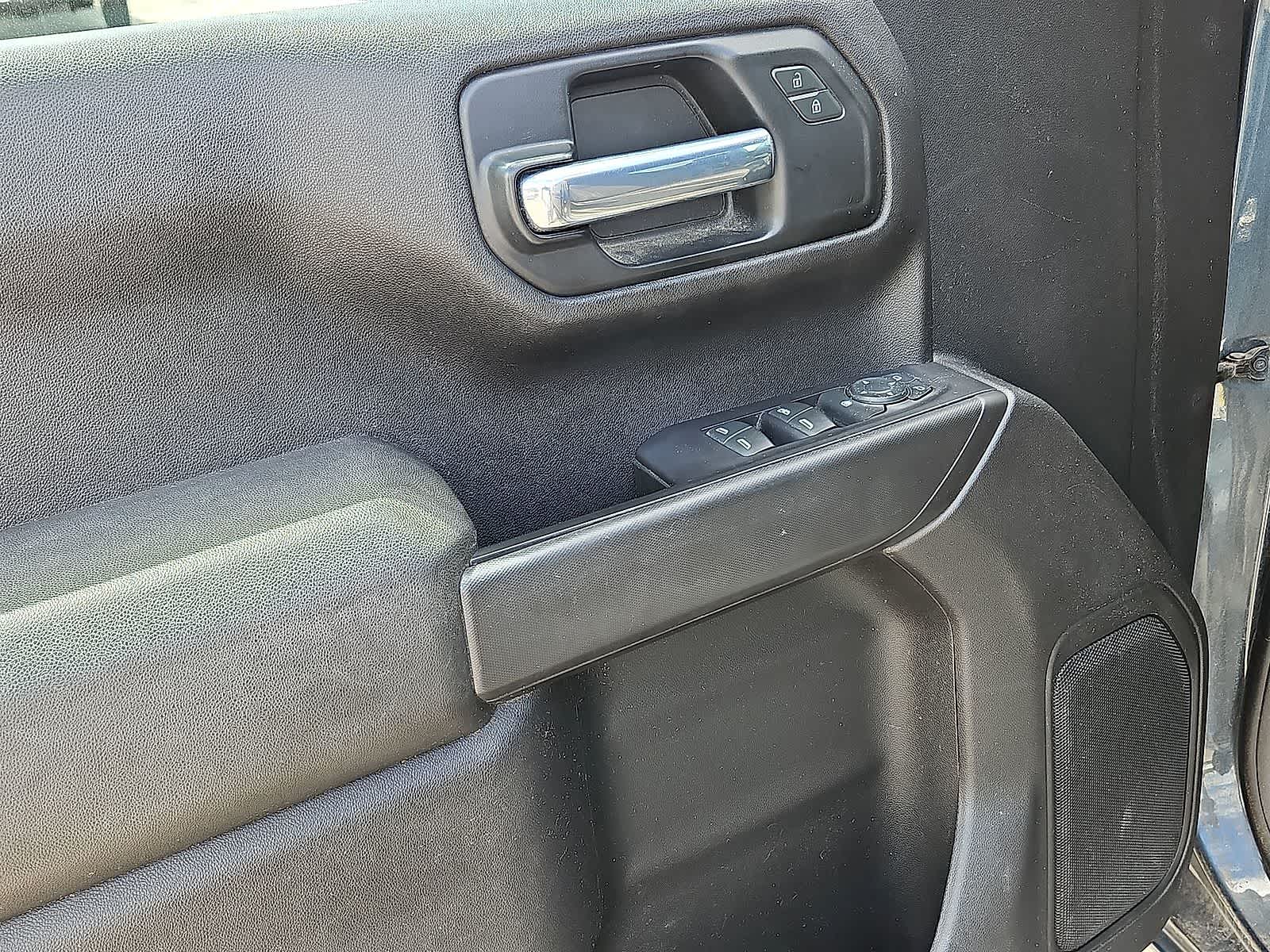 Thumbnail: 2021 Chevrolet Silverado 1500 - 27