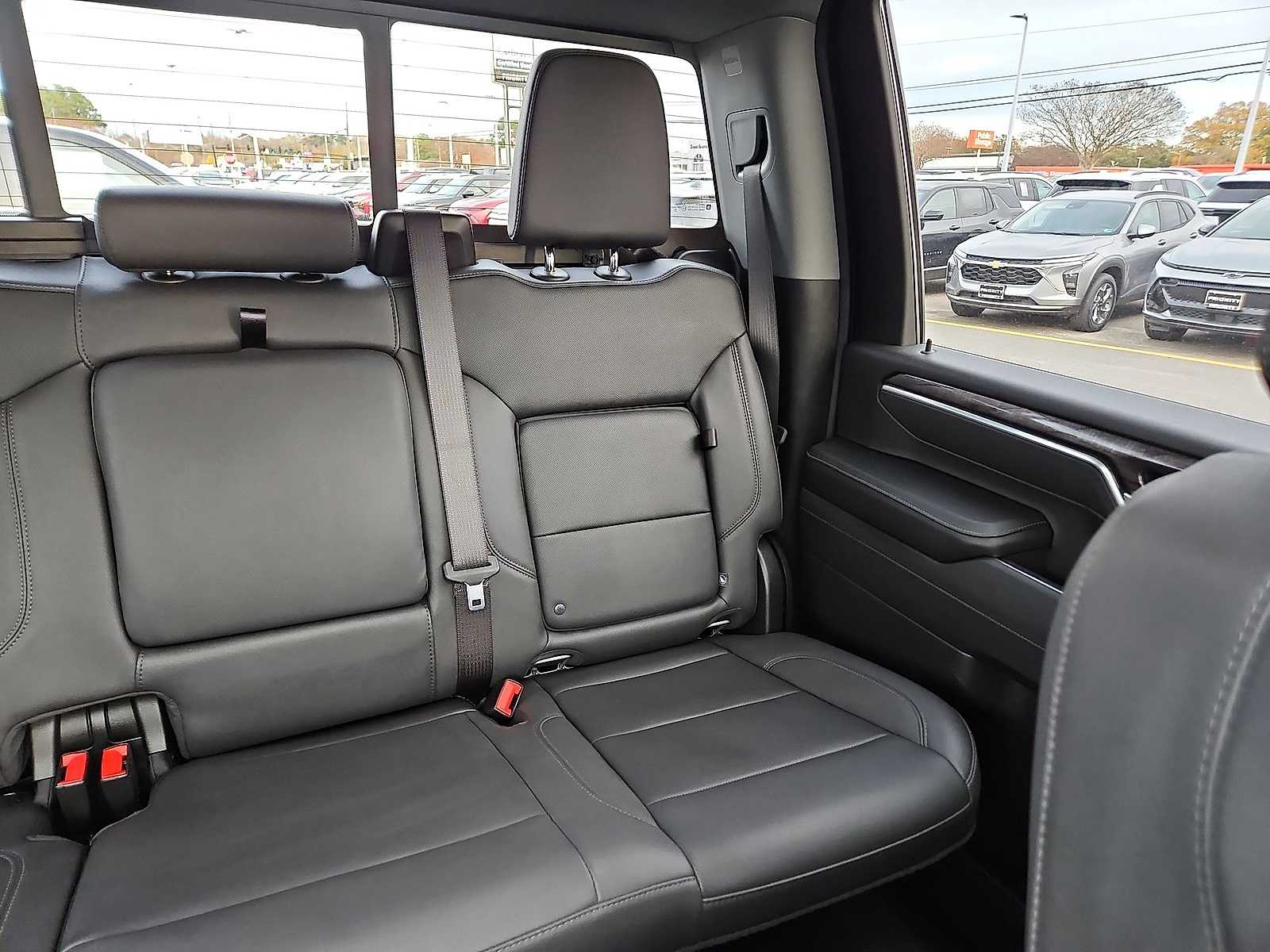 Thumbnail: 2025 Chevrolet Silverado 3500 - 15