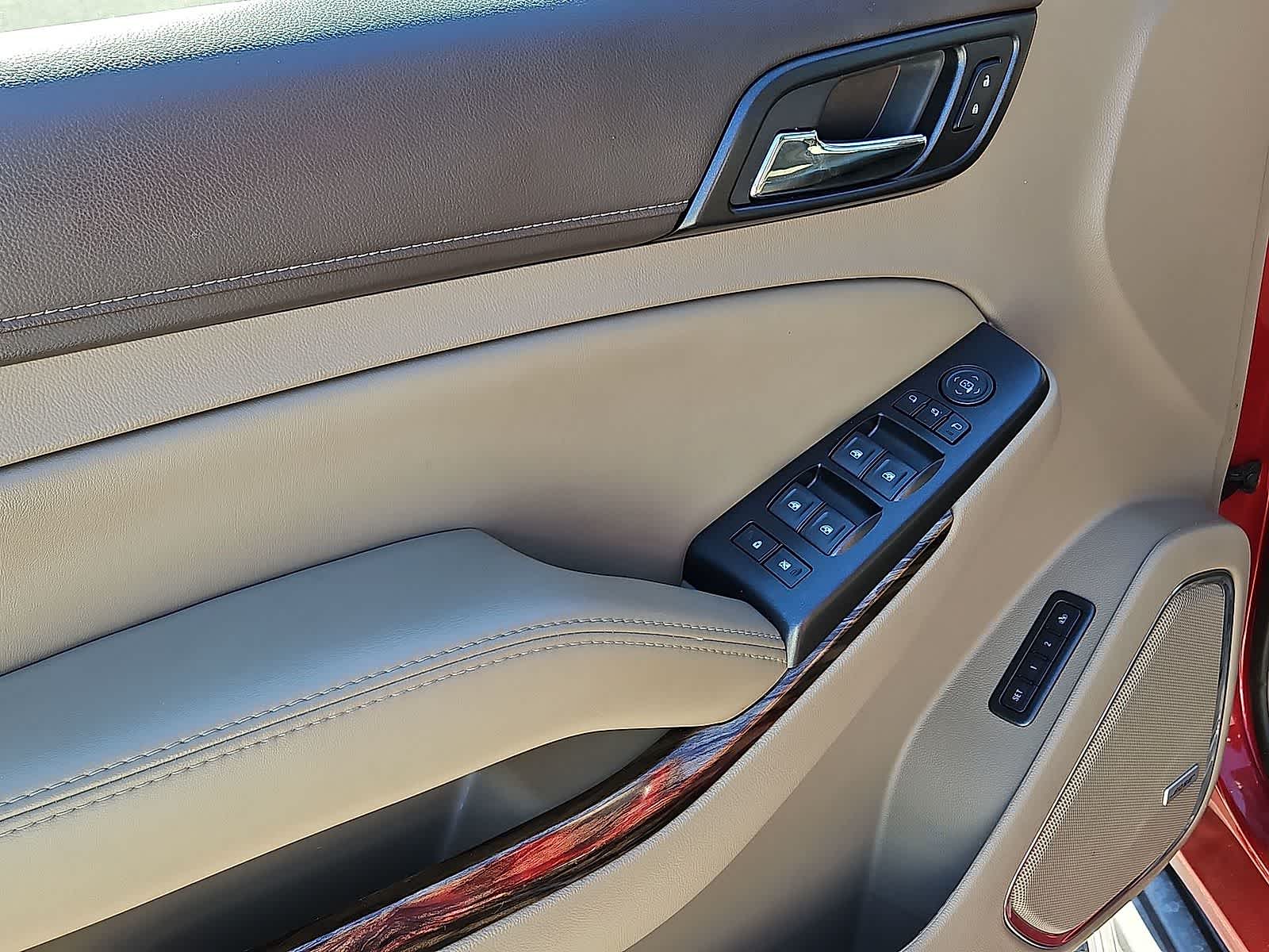 Thumbnail: 2015 GMC Yukon XL - 29