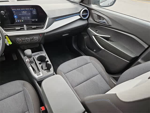 Thumbnail: 2024 Chevrolet Trax - 12