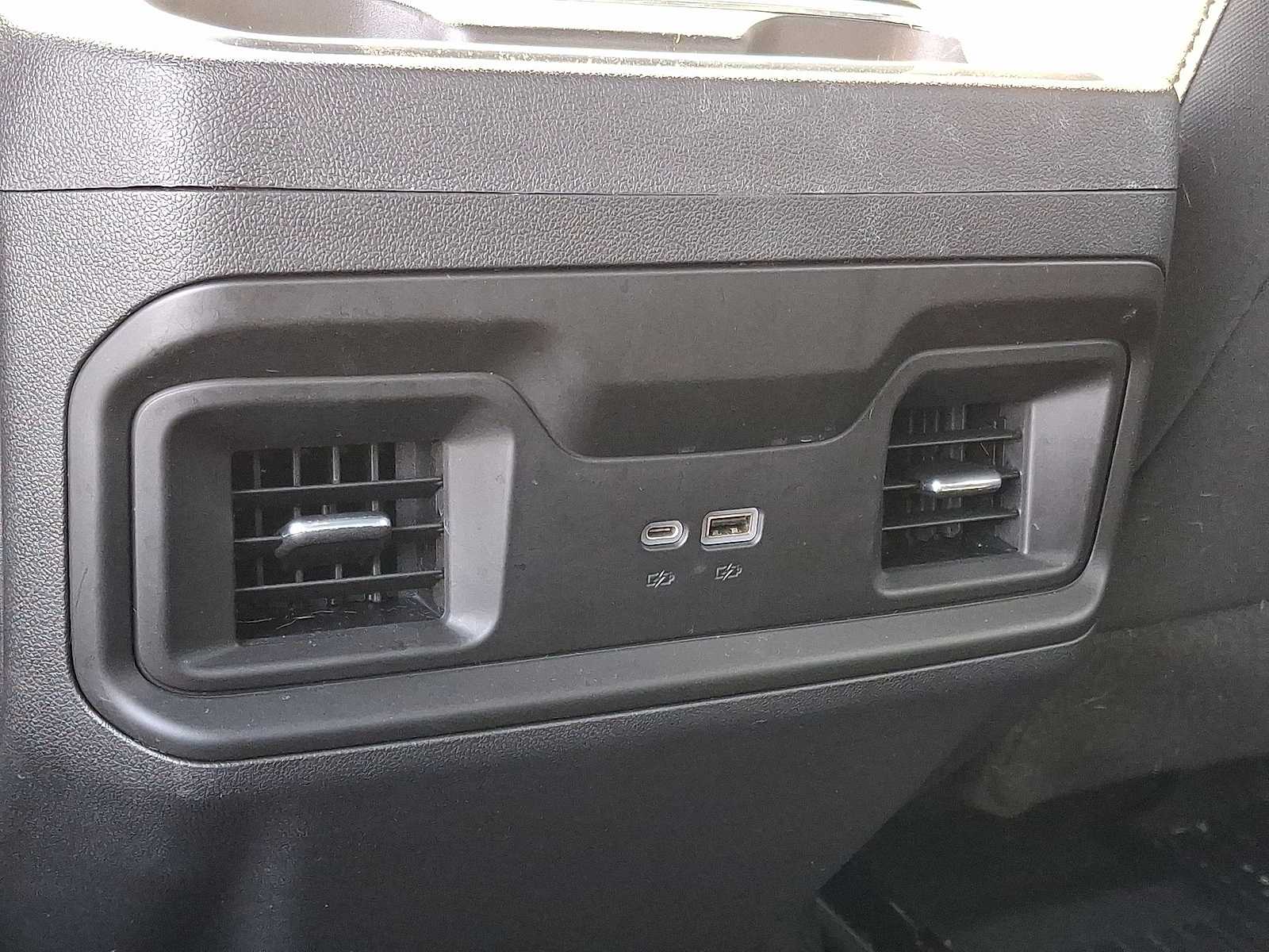 Thumbnail: 2022 Chevrolet Silverado 1500 - 26