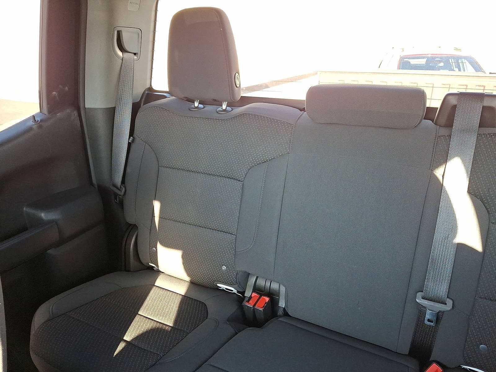 Thumbnail: 2020 Chevrolet Silverado 1500 - 13