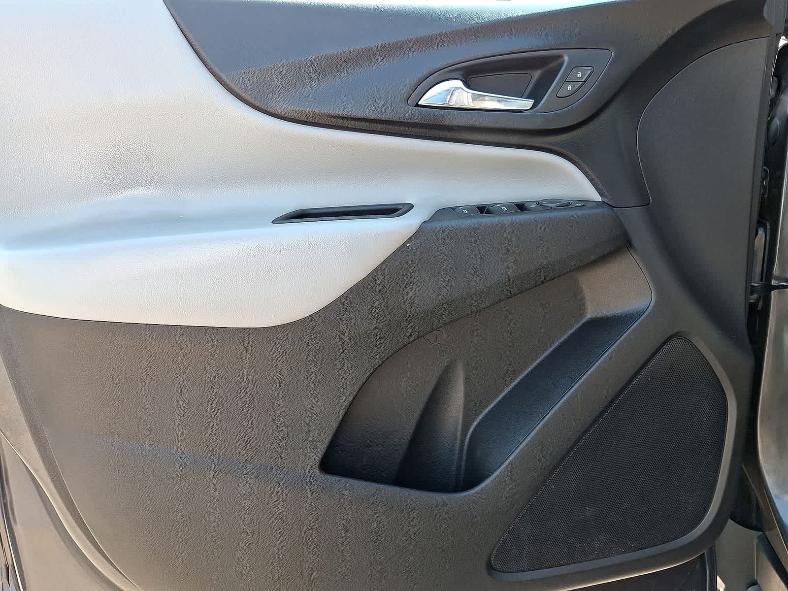 Thumbnail: 2018 Chevrolet Equinox - 27