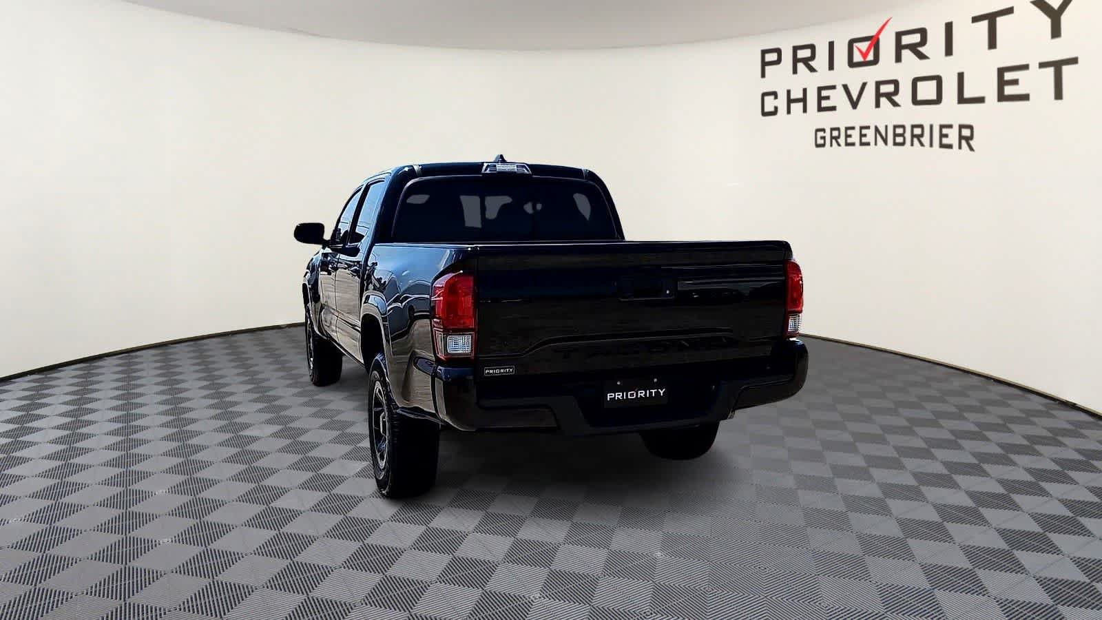 Thumbnail: 2023 Toyota Tacoma - 7