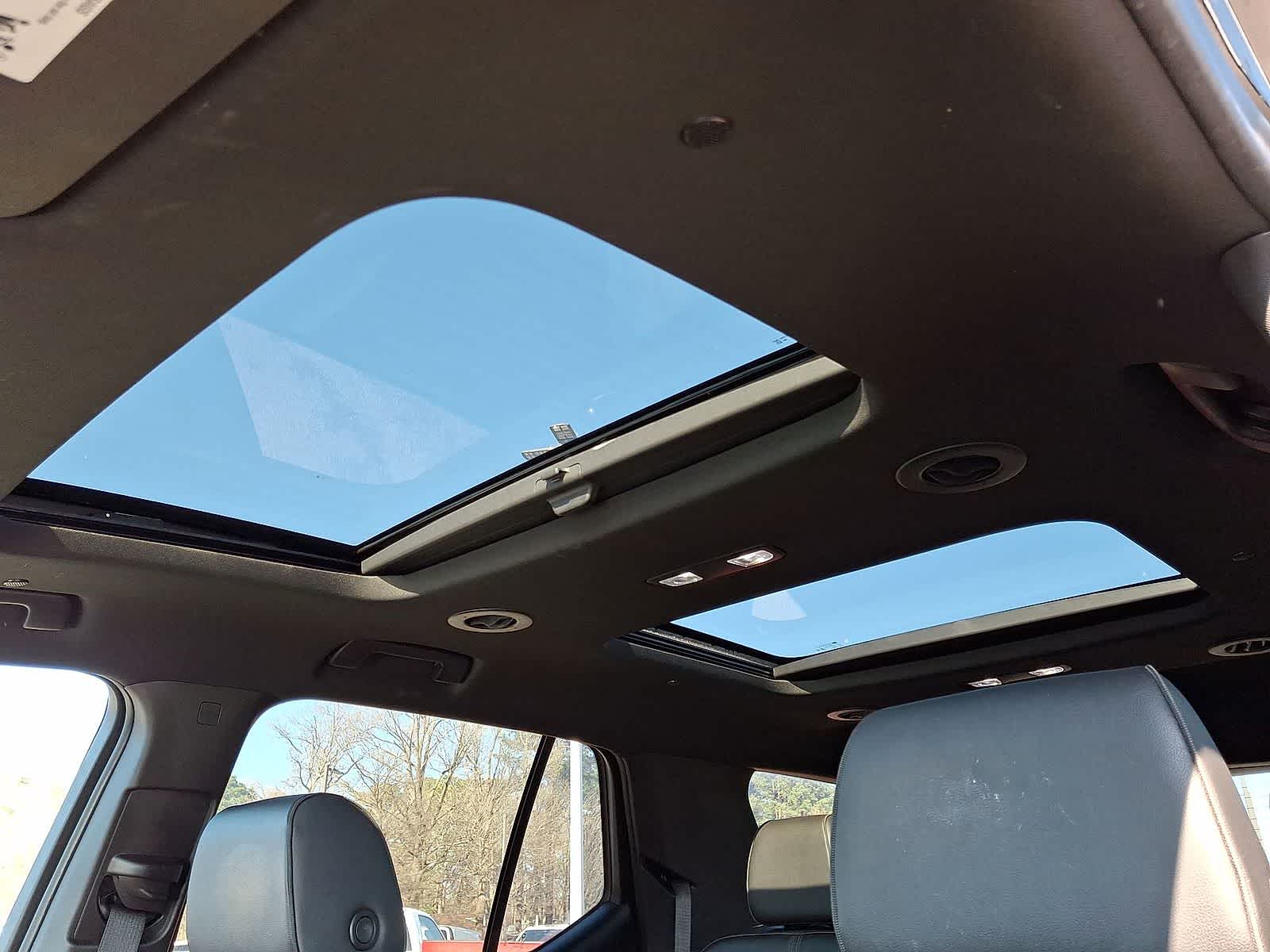 Thumbnail: 2023 Chevrolet Traverse - 25