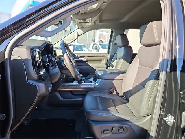 Thumbnail: 2026 Chevrolet Silverado 1500 - 13