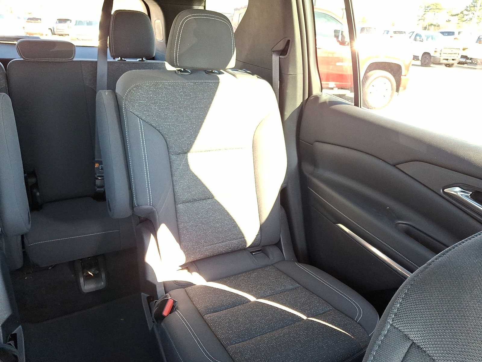 Thumbnail: 2025 Chevrolet Traverse - 15