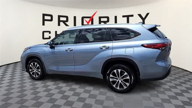 Thumbnail: 2021 Toyota Highlander - 6