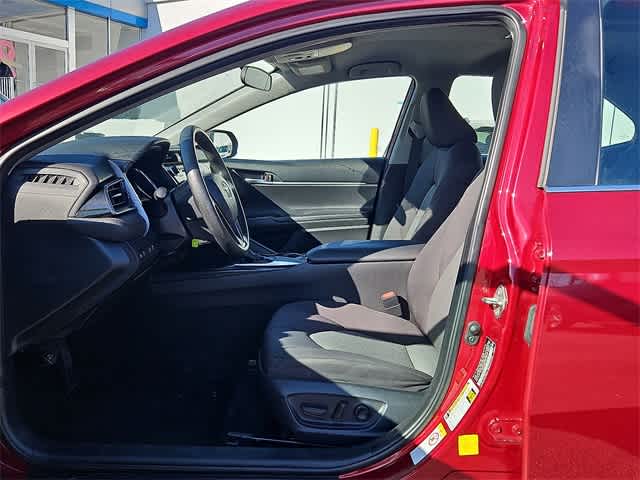 Thumbnail: 2019 Toyota Camry - 17