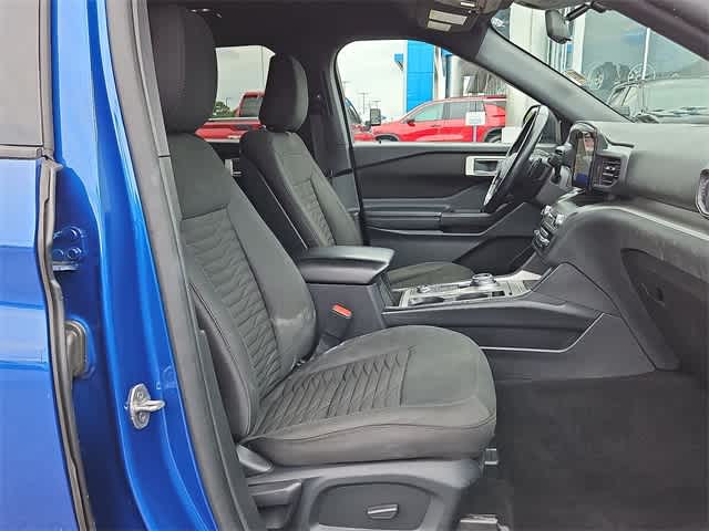 Thumbnail: 2020 Ford Explorer - 32