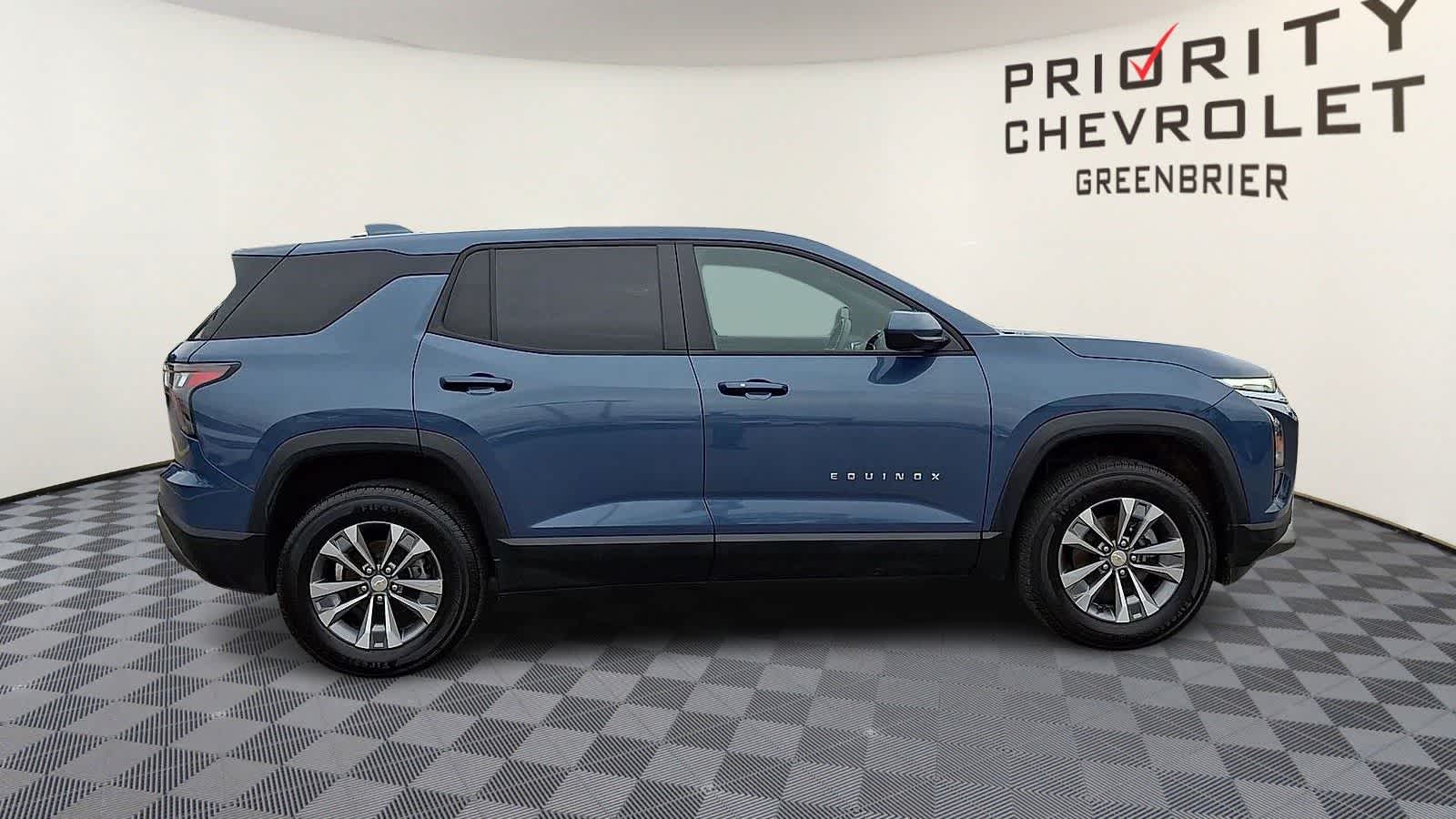 Thumbnail: 2025 Chevrolet Equinox - 9