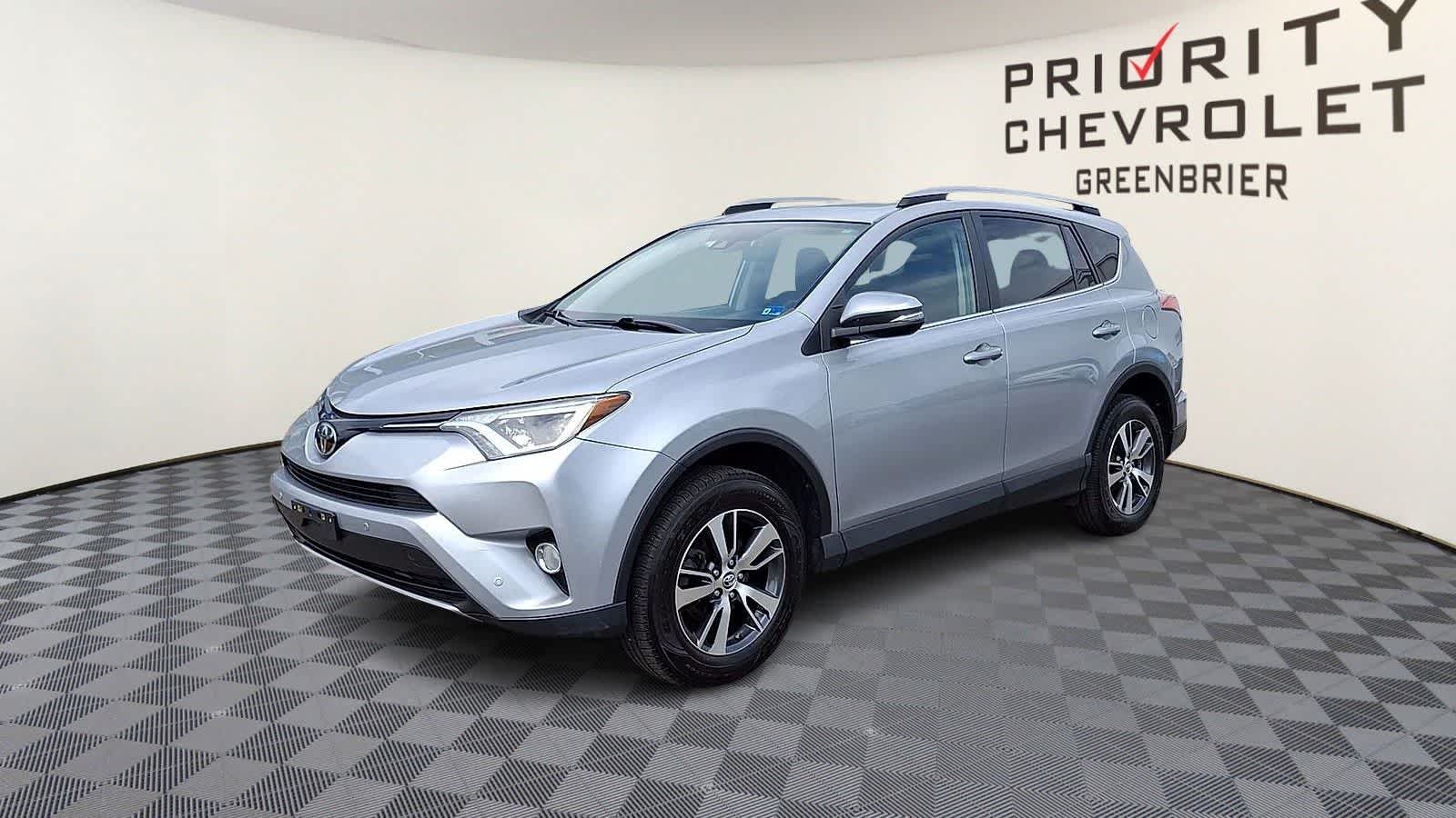 Thumbnail: 2018 Toyota RAV4 - 4