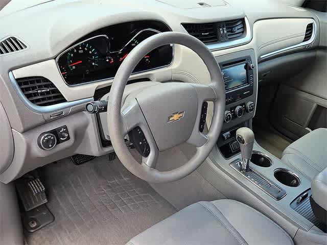 Thumbnail: 2017 Chevrolet Traverse - 16