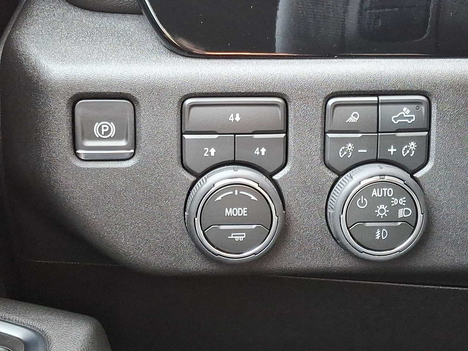 Thumbnail: 2026 Chevrolet Silverado 2500 - 15