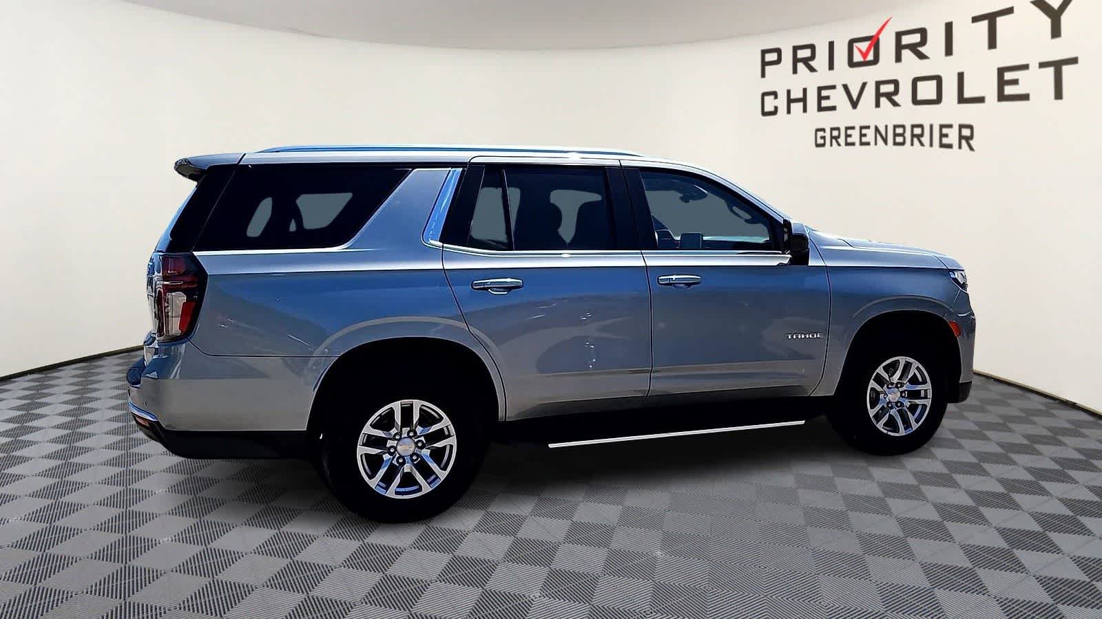 Thumbnail: 2024 Chevrolet Tahoe - 9